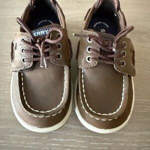 Sperry Kids 9 Brown Leather Moccasin Boat Shoes. Laces with Velcro Closure